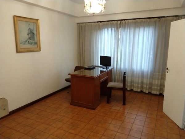 Amplio Chalet colonial en venta Quilmes Oeste 3 habitaciones