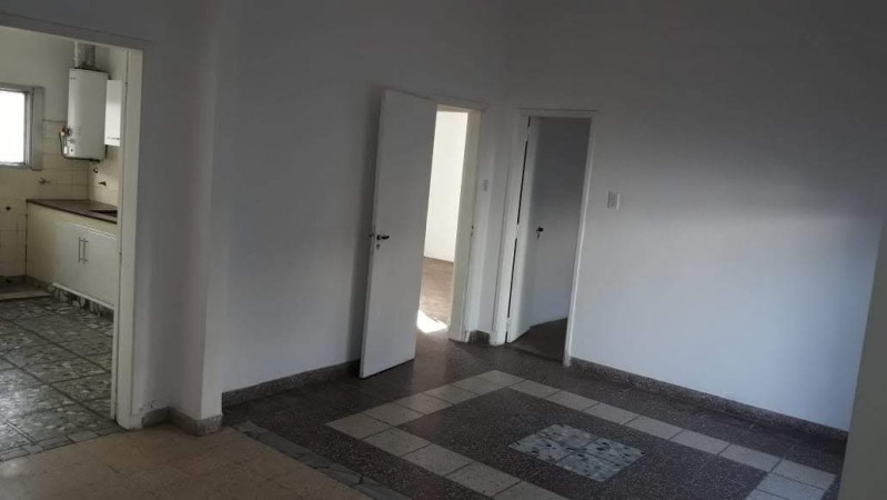 ALQUILER CASA PH 4 AMBIENTES CON PATIO GRANDE QUILMES 