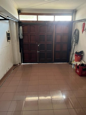 VENTA | CASA TIPO CHALET 4 AMBIENTES CON GARAGE TERRAZA PATIO y ALTILLO