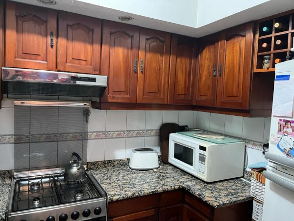 VENTA | CASA TIPO CHALET 4 AMBIENTES CON GARAGE TERRAZA PATIO y ALTILLO