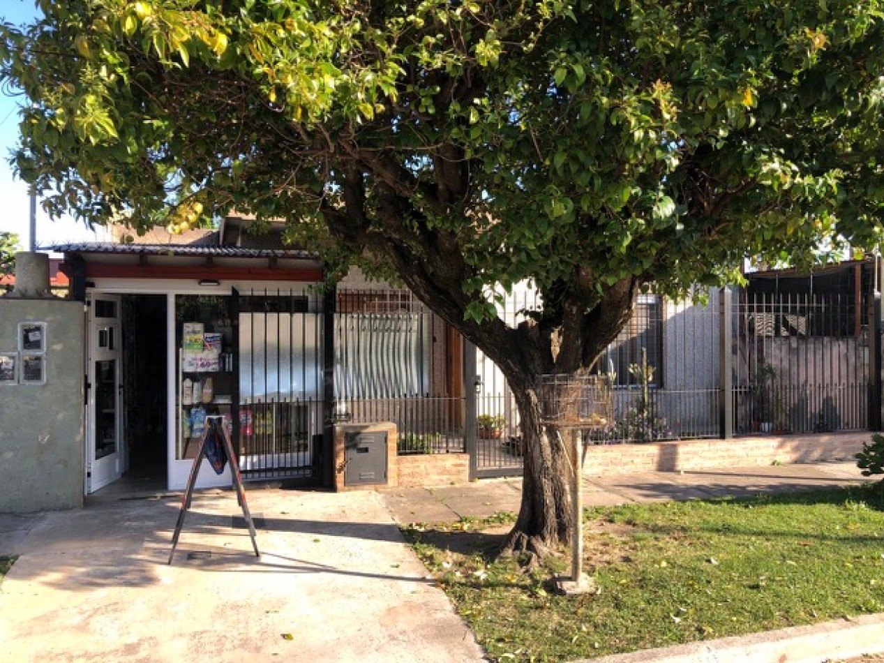 VENTA | Casa 3 ambientes con fondo libre