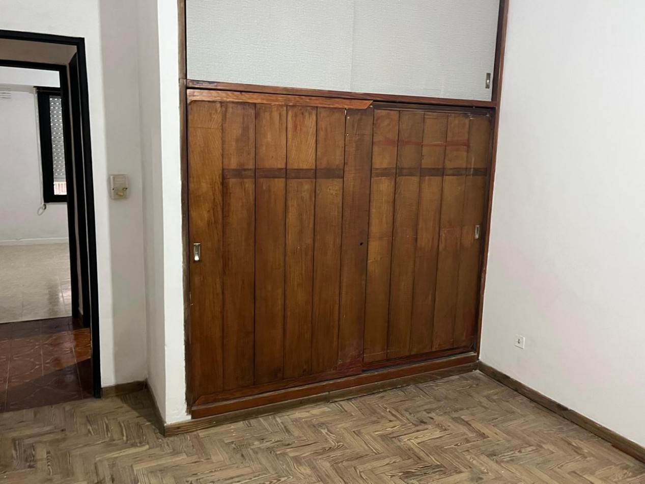 CASA 3 AMBIENTES c/ COCHERA, PATIO y TERRAZA