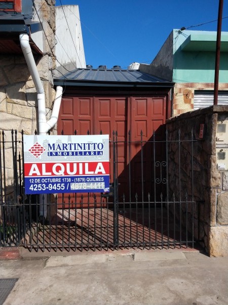 PH EN ALQUILER QUILMES OESTE 2 HABITACIONES Y PATIO